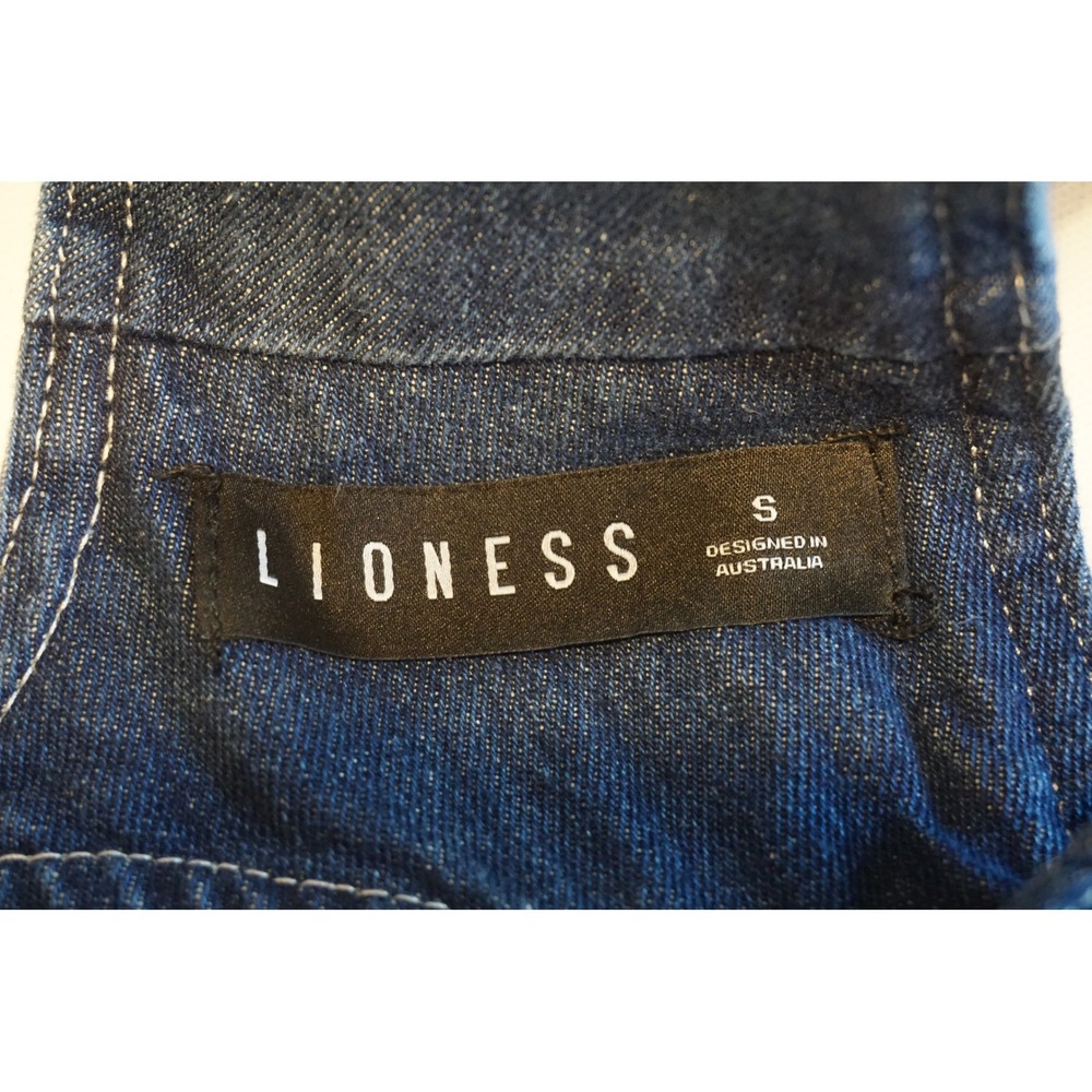 Lioness Dark Wash Denim Open Back Tie Bow Crop Top Small - Picture 8 of 12
